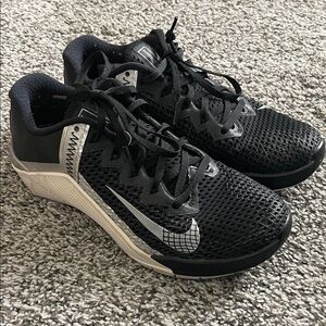 Nike Women’s Black and White Mesh Training Shoes Gently Used